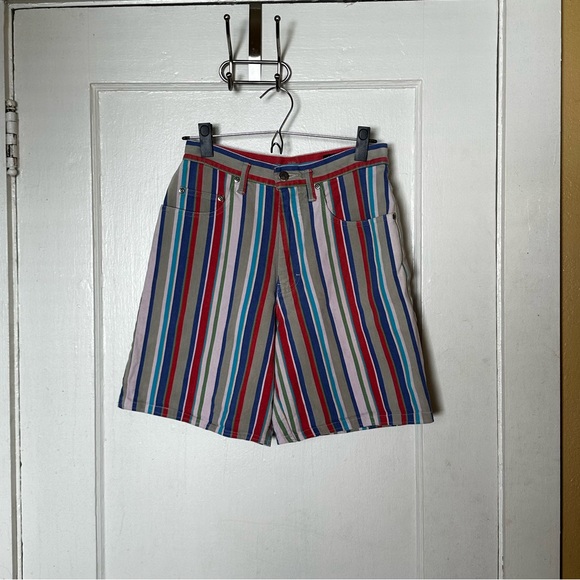 VINTAGE Eddie Bauer colorful striped high waisted shorts size 6 - Picture 2 of 4